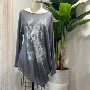 Stella Carakasi oversized printed flowly shirt gray/w silver print nwt Size l/xl